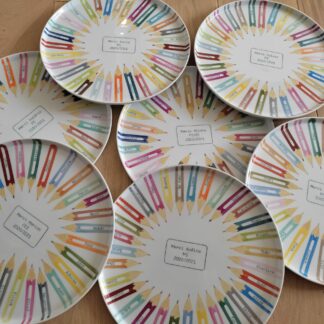 Plat crayons "Merci Maîtresse" (<45 prénoms)