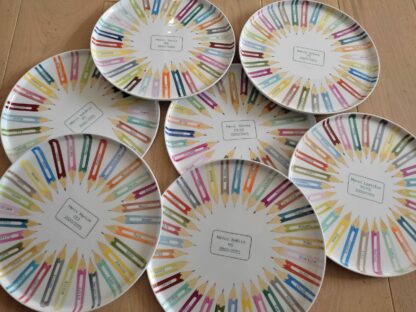 Plat crayons "Merci Maîtresse" (<45 prénoms)